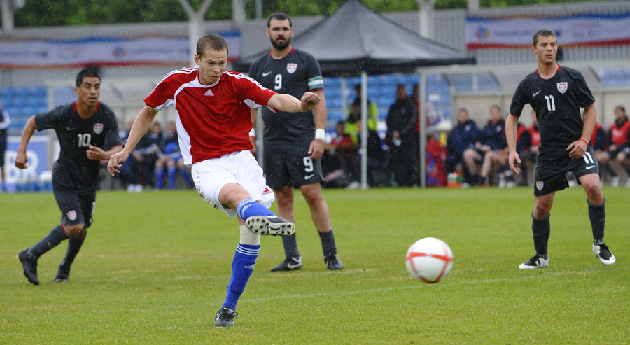 Michael Barker scores for Great Britain
